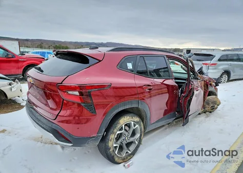 2024 Chevrolet Trax 1Lt из США, поврежденный, VIN KL77LHE24RC133965